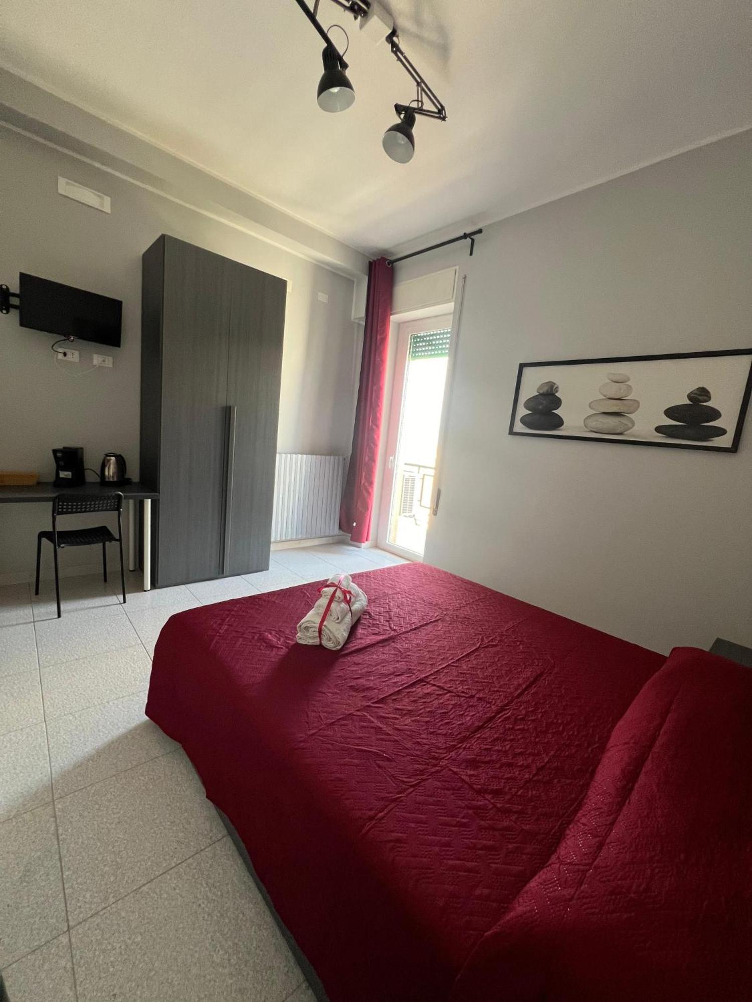 Settetrequattro Rooms Сиракуза Екстериор снимка