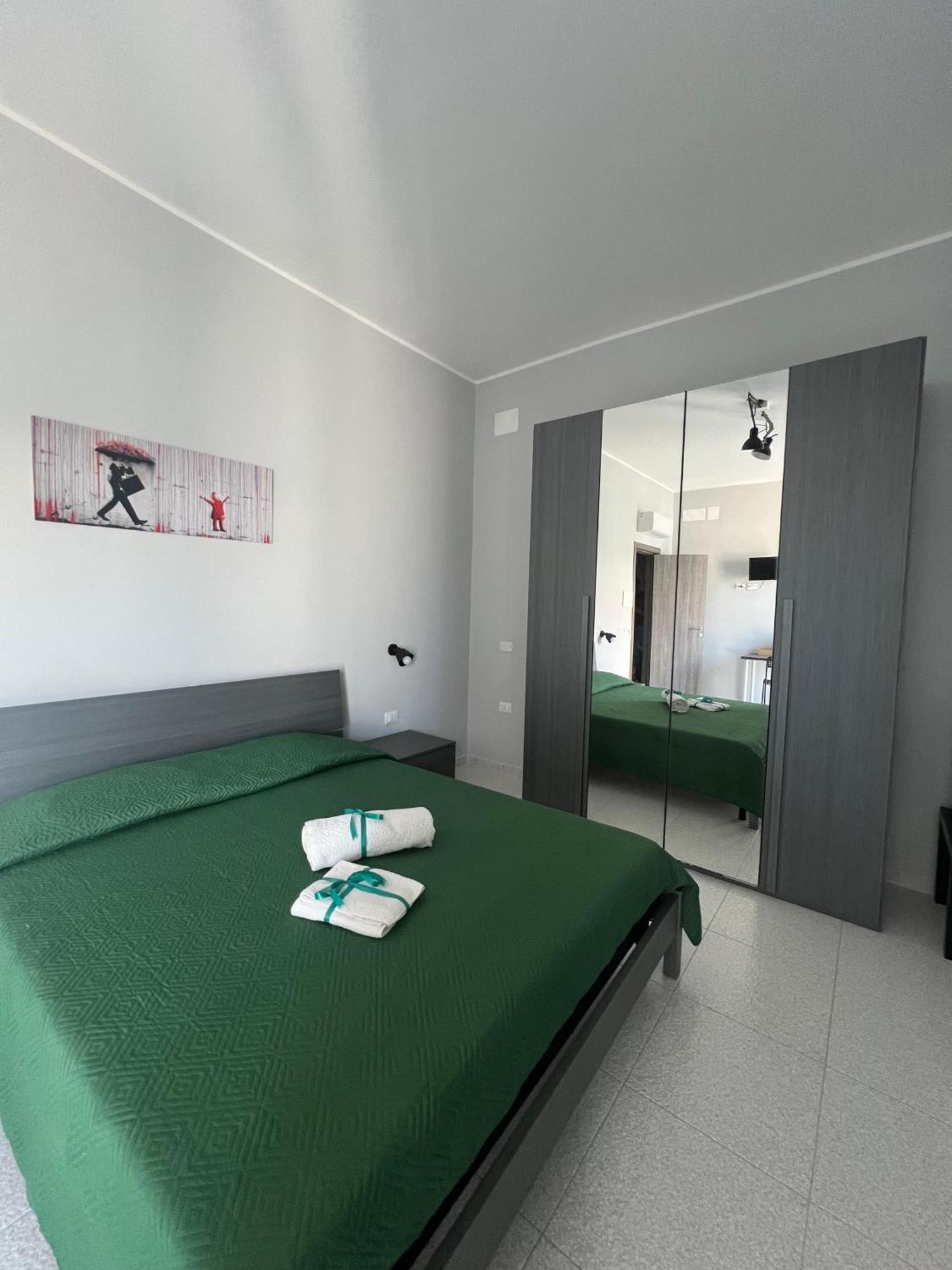 Settetrequattro Rooms Сиракуза Екстериор снимка